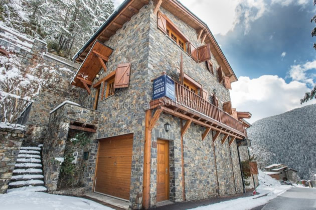 buy flat in arinsal