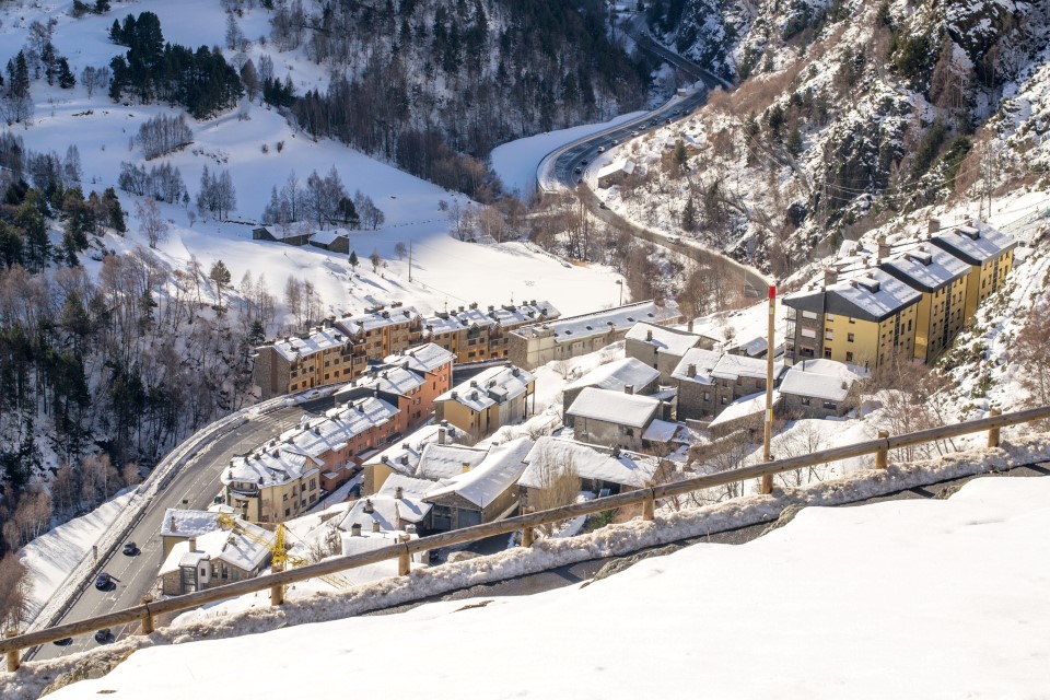 Vistes de l'aldosa de Canillo i Grandvalira